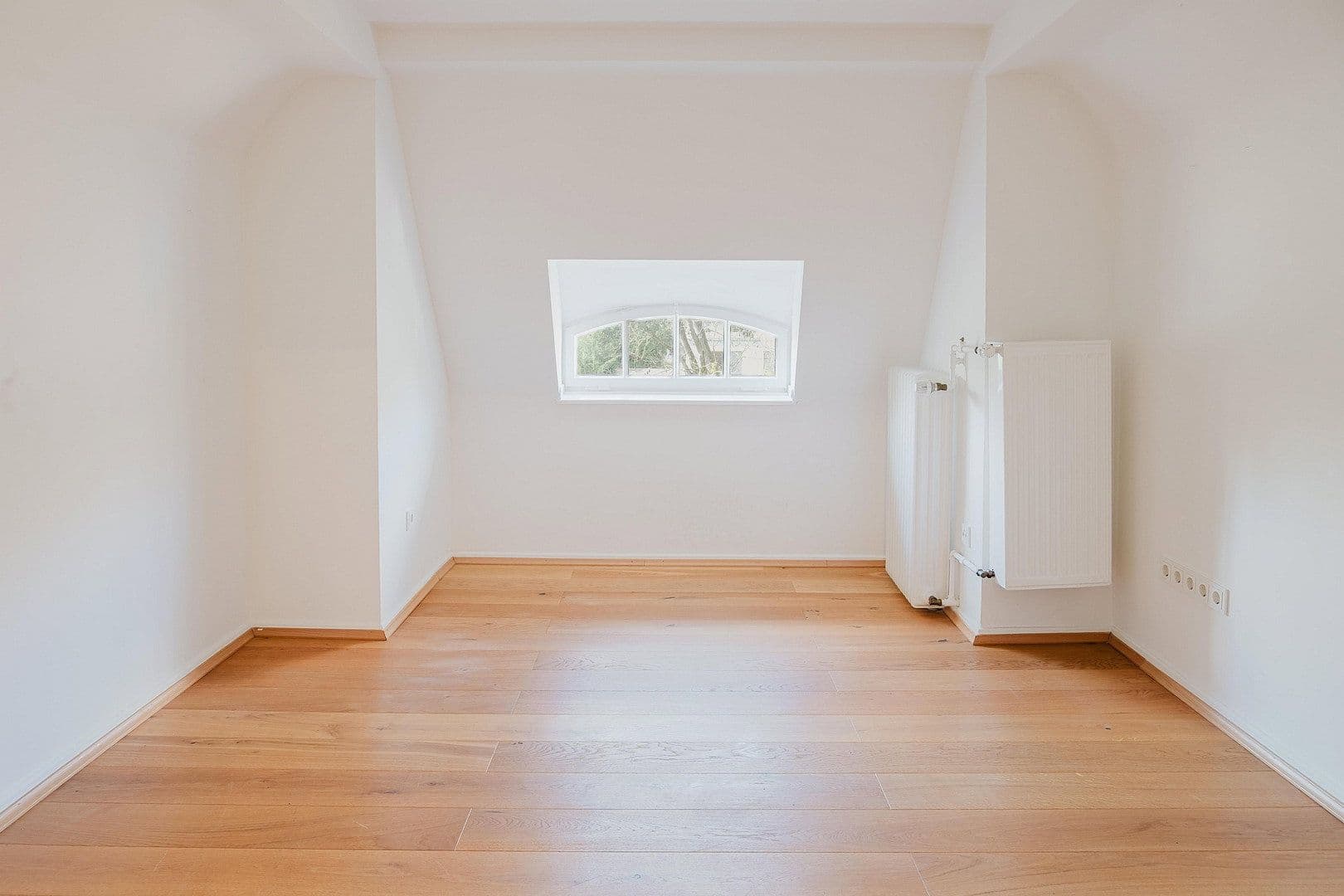 Predaj domu 286 m², pozemek 1.116 m², Krefeld, Severné Porýnie - Westfálsko Predaj domu 286 m², pozemek 1.116 m², Krefeld, Severné Porýnie - Westfálsko