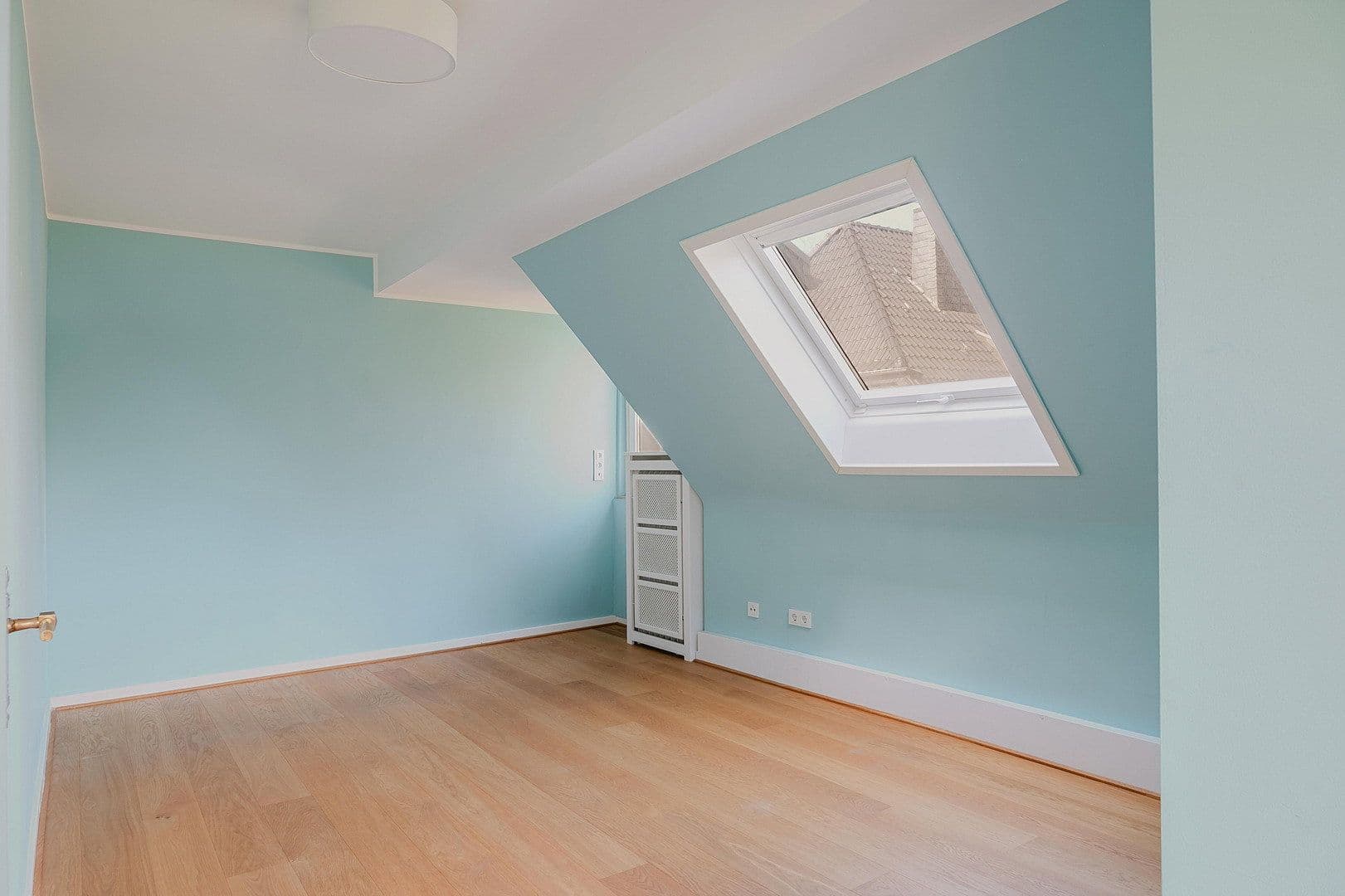 Predaj domu 286 m², pozemek 1.116 m², Krefeld, Severné Porýnie - Westfálsko Predaj domu 286 m², pozemek 1.116 m², Krefeld, Severné Porýnie - Westfálsko