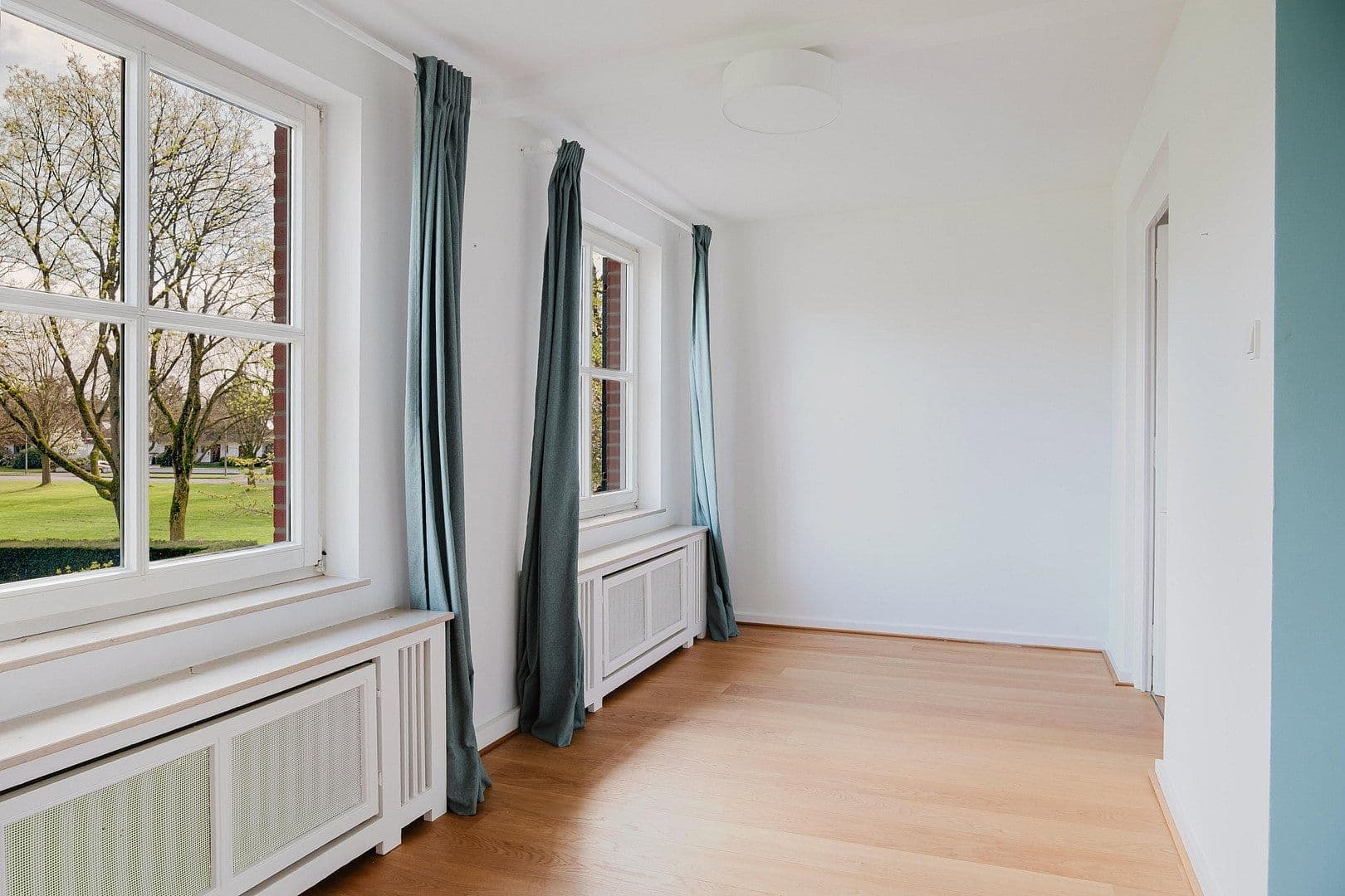 Predaj domu 286 m², pozemek 1.116 m², Krefeld, Severné Porýnie - Westfálsko Predaj domu 286 m², pozemek 1.116 m², Krefeld, Severné Porýnie - Westfálsko