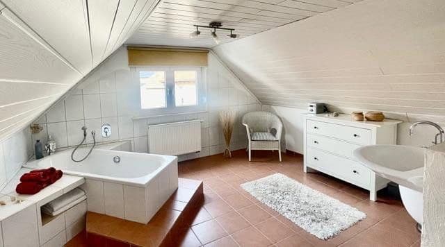 Predaj domu 196 m², pozemek 440 m², Billigheim-Ingenheim, Porýnie-Falcko Predaj domu 196 m², pozemek 440 m², Billigheim-Ingenheim, Porýnie-Falcko