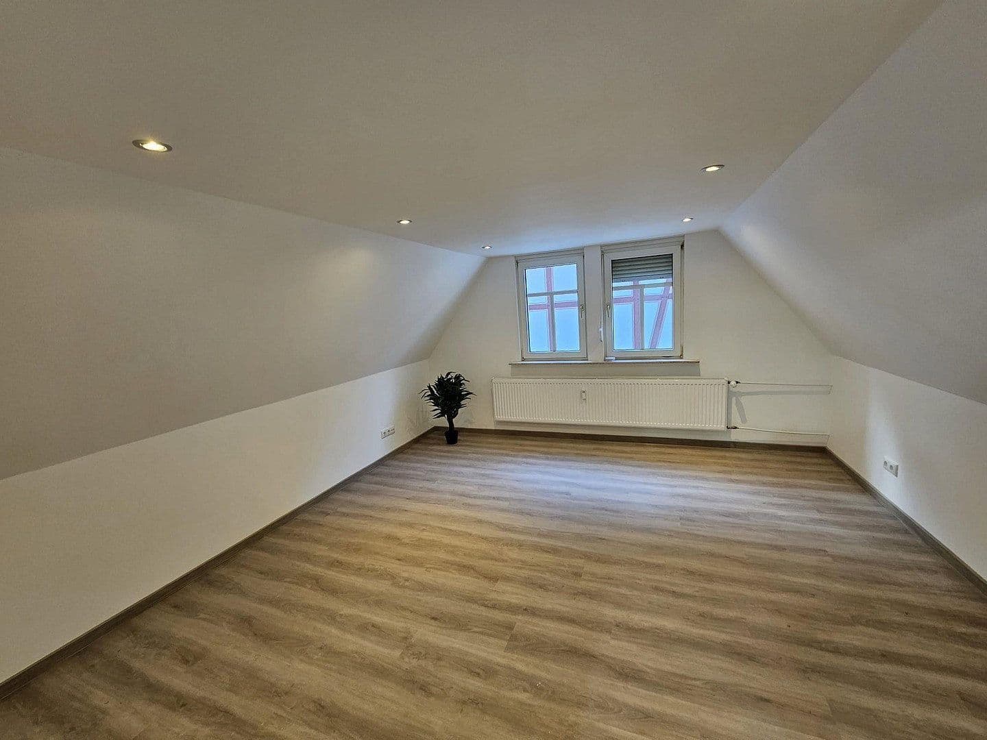 Prenájom bytu 1-izbový 33 m², Engelsgasse 16, Friedberg (Hessen), Hesensko Prenájom bytu 1-izbový 33 m², Engelsgasse 16, Friedberg (Hessen), Hesensko