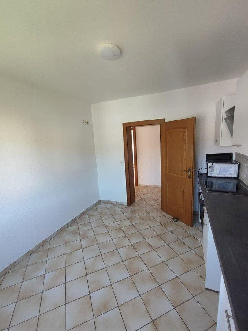 Prenájom bytu 4-izbový 109 m², Wiesloch, Bádensko-Wurttembersko Prenájom bytu 4-izbový 109 m², Wiesloch, Bádensko-Wurttembersko