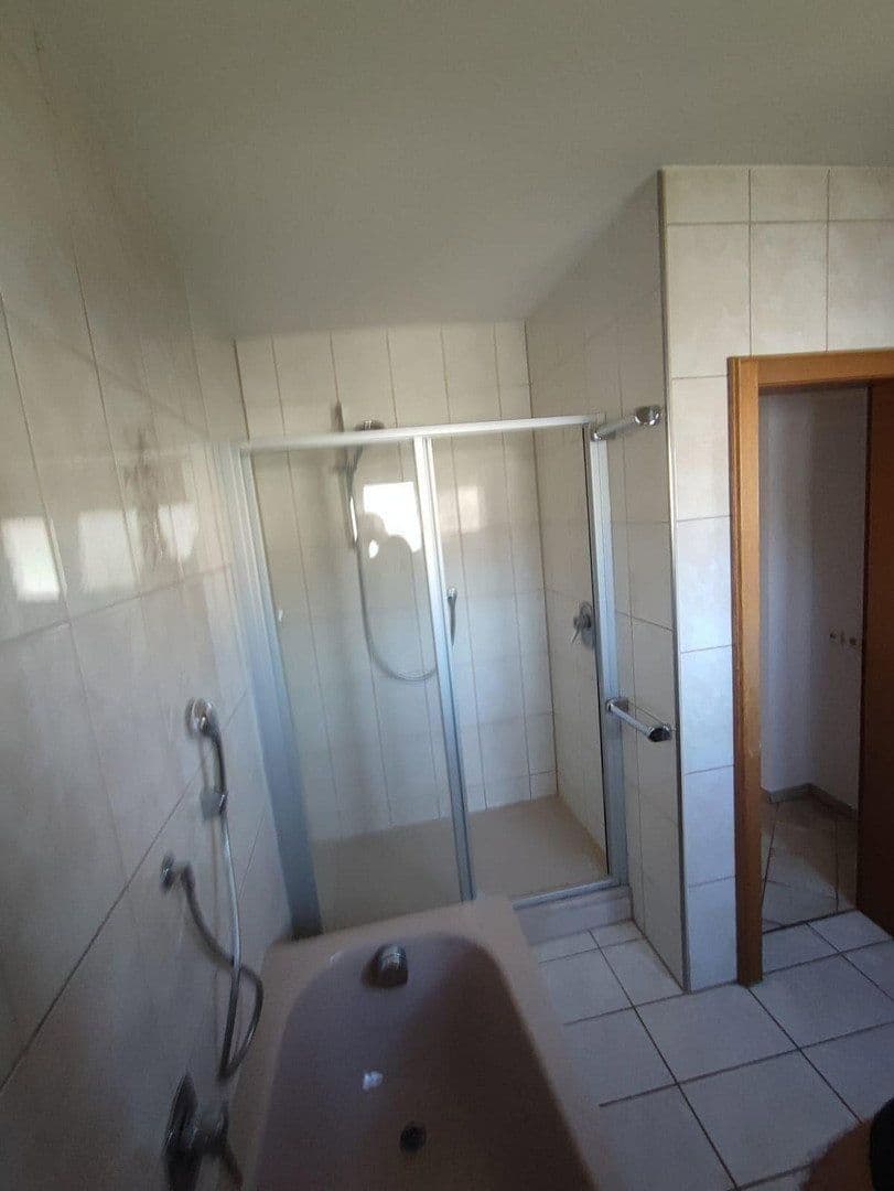 Prenájom bytu 4-izbový 109 m², Wiesloch, Bádensko-Wurttembersko Prenájom bytu 4-izbový 109 m², Wiesloch, Bádensko-Wurttembersko