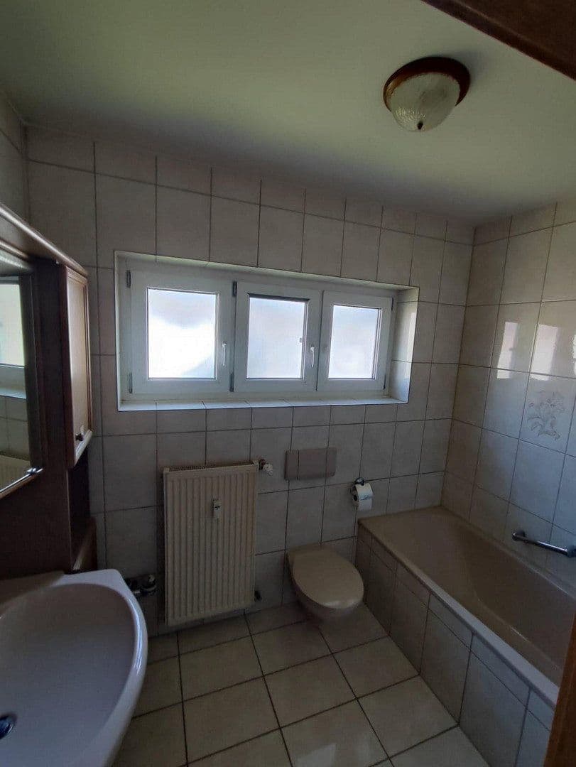 Prenájom bytu 4-izbový 109 m², Wiesloch, Bádensko-Wurttembersko Prenájom bytu 4-izbový 109 m², Wiesloch, Bádensko-Wurttembersko