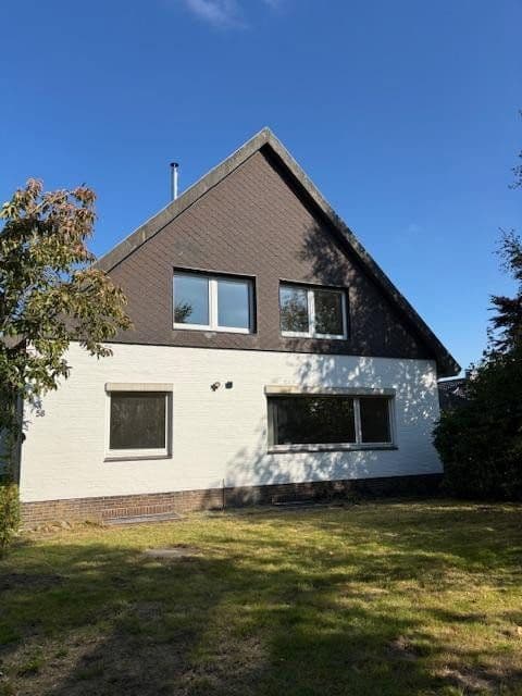 Predaj domu 240 m², pozemek 1.774 m², Neuberend, Šlezvicko-Holštajnsko Predaj domu 240 m², pozemek 1.774 m², Neuberend, Šlezvicko-Holštajnsko