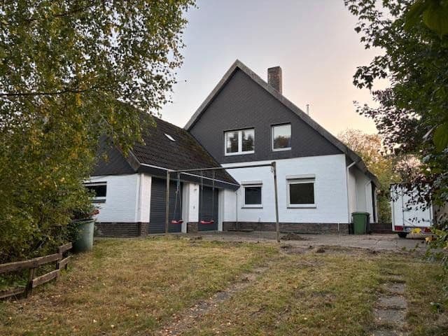 Predaj domu 240 m², pozemek 1.774 m², Neuberend, Šlezvicko-Holštajnsko Predaj domu 240 m², pozemek 1.774 m², Neuberend, Šlezvicko-Holštajnsko