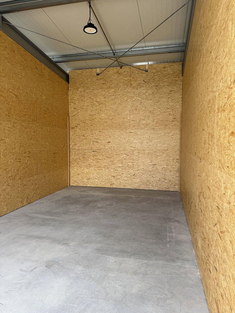 Prenájom nebytového priestoru 32 m², Grünberger Strasse, Rabenau, Hesensko Prenájom nebytového priestoru 32 m², Grünberger Strasse, Rabenau, Hesensko