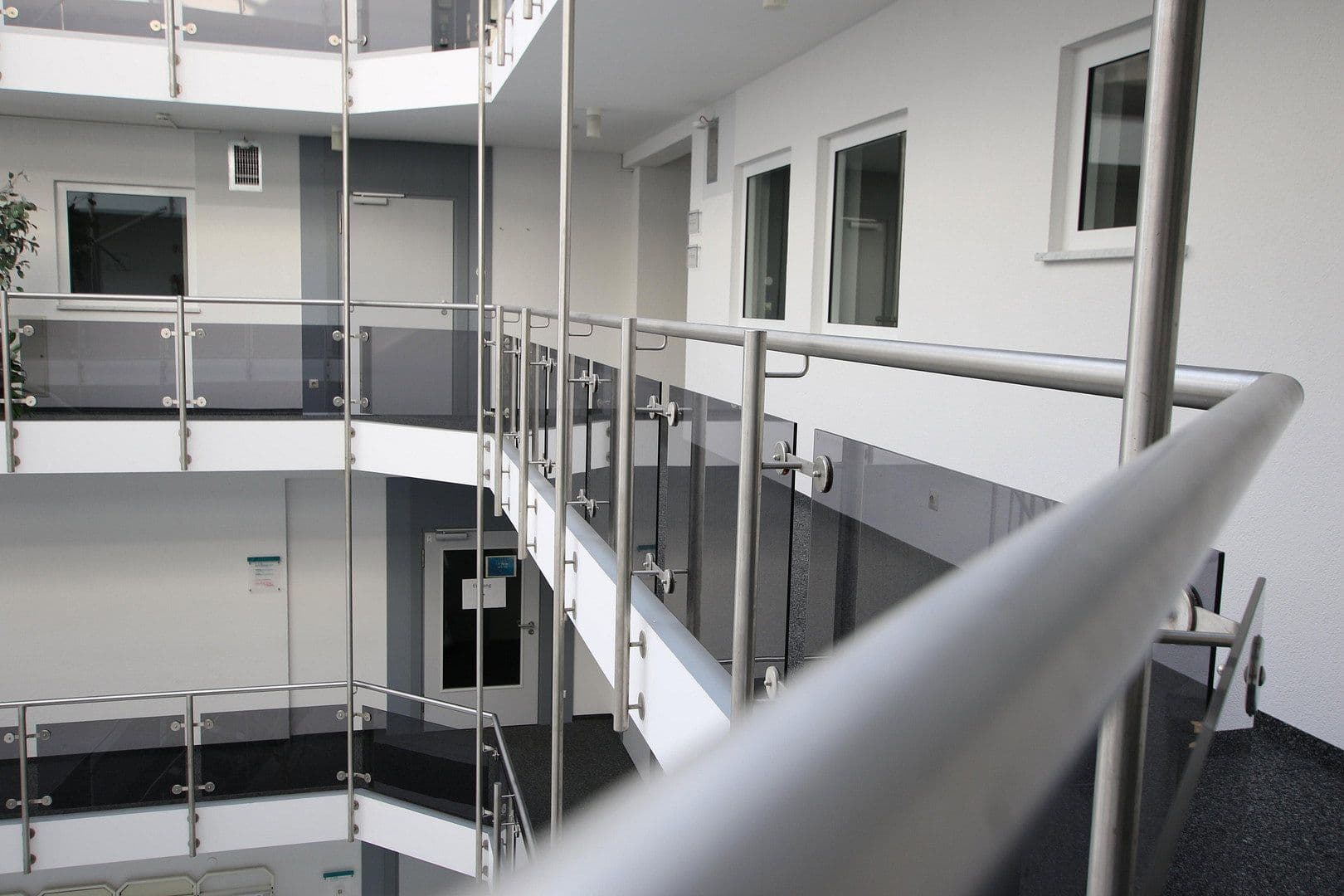 Predaj domu 4.016 m², pozemek 4.513 m², Heilbronn, Bádensko-Wurttembersko Predaj domu 4.016 m², pozemek 4.513 m², Heilbronn, Bádensko-Wurttembersko