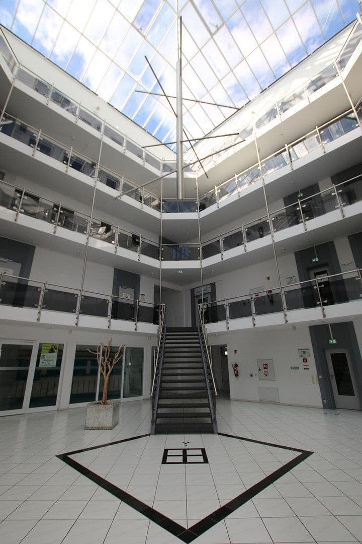 Predaj domu 4.016 m², pozemek 4.513 m², Heilbronn, Bádensko-Wurttembersko Predaj domu 4.016 m², pozemek 4.513 m², Heilbronn, Bádensko-Wurttembersko