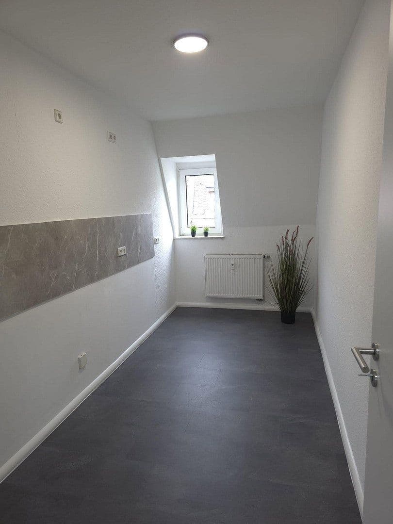 Prenájom bytu 3-izbový 71 m², Äußere Crimmitschauer Straße 33, Meerane, Sasko Prenájom bytu 3-izbový 71 m², Äußere Crimmitschauer Straße 33, Meerane, Sasko