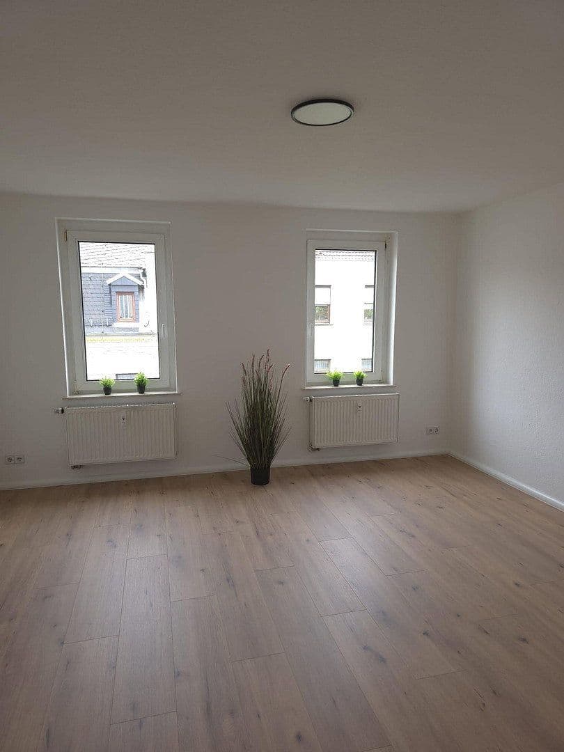 Prenájom bytu 3-izbový 71 m², Äußere Crimmitschauer Straße 33, Meerane, Sasko Prenájom bytu 3-izbový 71 m², Äußere Crimmitschauer Straße 33, Meerane, Sasko