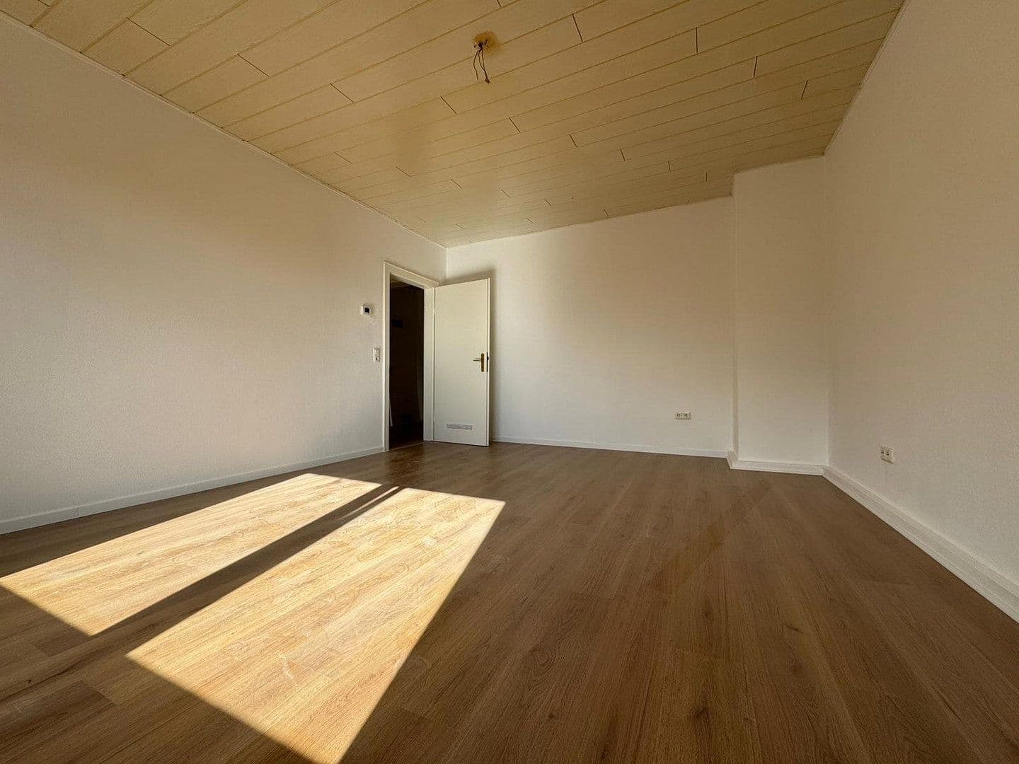 Prenájom bytu 2-izbový 70 m², Mittelstr. 9, Bochum, Severné Porýnie - Westfálsko Prenájom bytu 2-izbový 70 m², Mittelstr. 9, Bochum, Severné Porýnie - Westfálsko