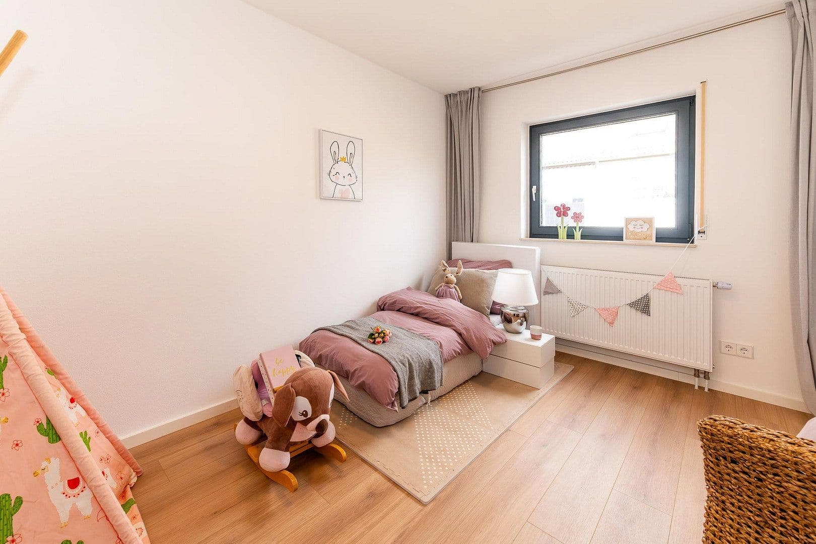 Predaj domu 161 m², pozemek 216 m², Bad Friedrichshall, Bádensko-Wurttembersko Predaj domu 161 m², pozemek 216 m², Bad Friedrichshall, Bádensko-Wurttembersko