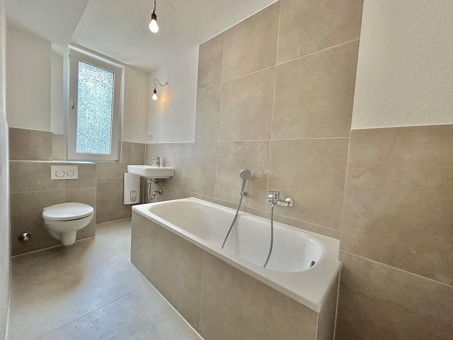 Prenájom bytu 2-izbový 56 m², Valentinenstraße 2, Essen, Severné Porýnie - Westfálsko Prenájom bytu 2-izbový 56 m², Valentinenstraße 2, Essen, Severné Porýnie - Westfálsko