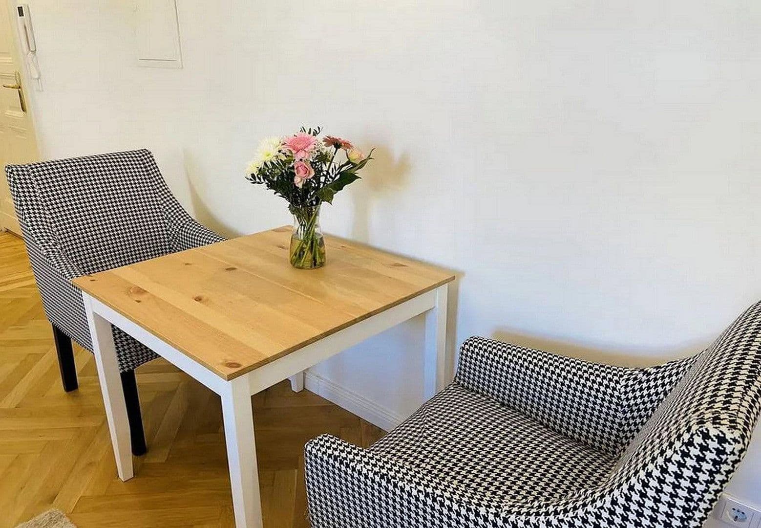 Prenájom bytu 2-izbový 49 m², Britzer Damm 127, Berlin, Berlín Prenájom bytu 2-izbový 49 m², Britzer Damm 127, Berlin, Berlín