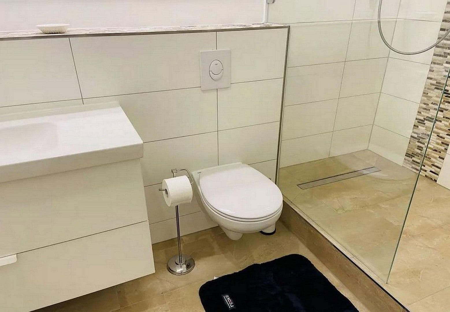 Prenájom bytu 2-izbový 49 m², Britzer Damm 127, Berlin, Berlín Prenájom bytu 2-izbový 49 m², Britzer Damm 127, Berlin, Berlín