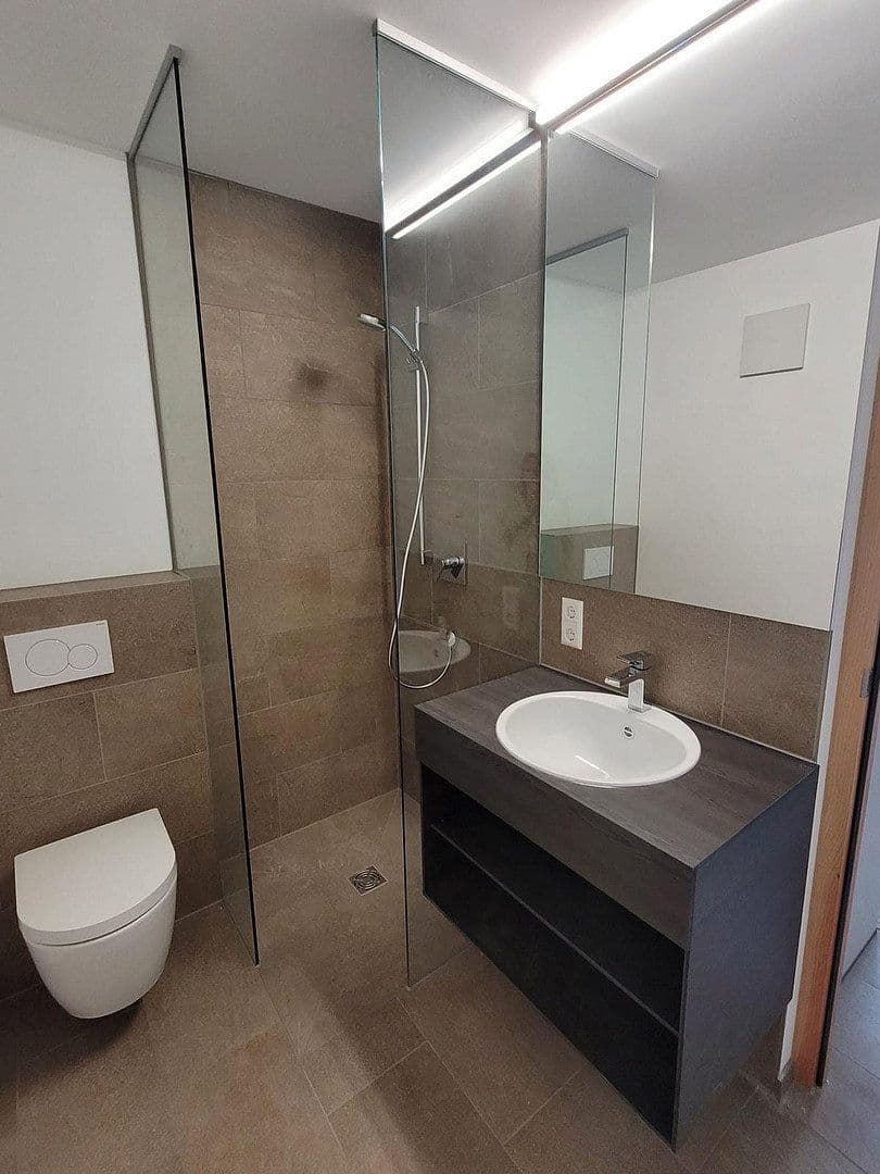 Predaj domu 185 m², pozemek 135 m², Zum Schierenberg 23, Öhningen, Bádensko-Wurttembersko Predaj domu 185 m², pozemek 135 m², Zum Schierenberg 23, Öhningen, Bádensko-Wurttembersko