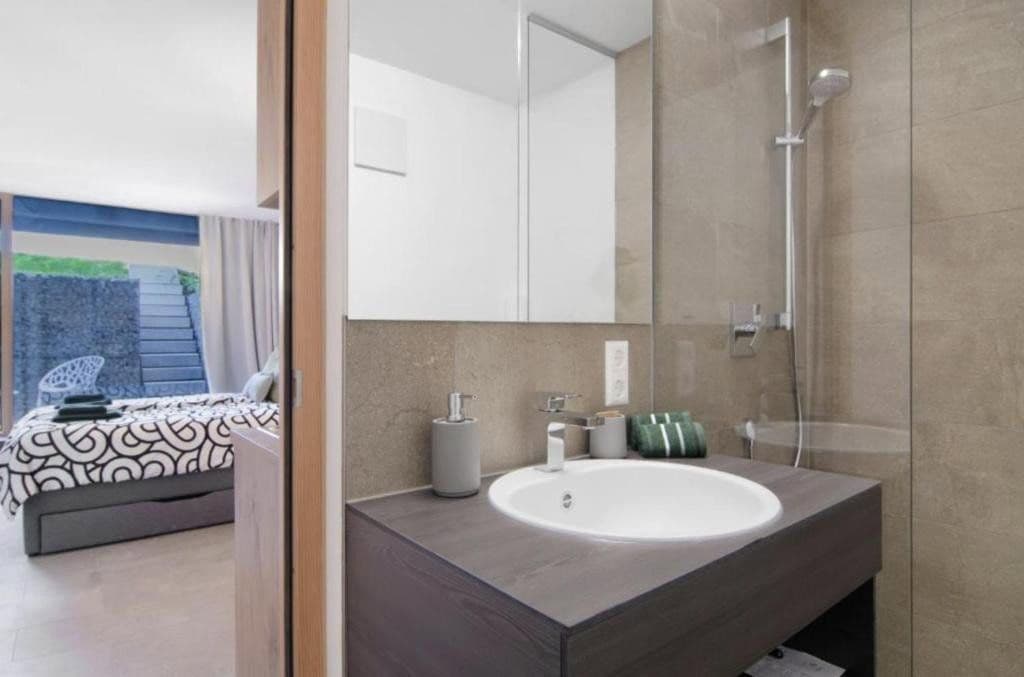 Predaj domu 185 m², pozemek 135 m², Zum Schierenberg 23, Öhningen, Bádensko-Wurttembersko Predaj domu 185 m², pozemek 135 m², Zum Schierenberg 23, Öhningen, Bádensko-Wurttembersko