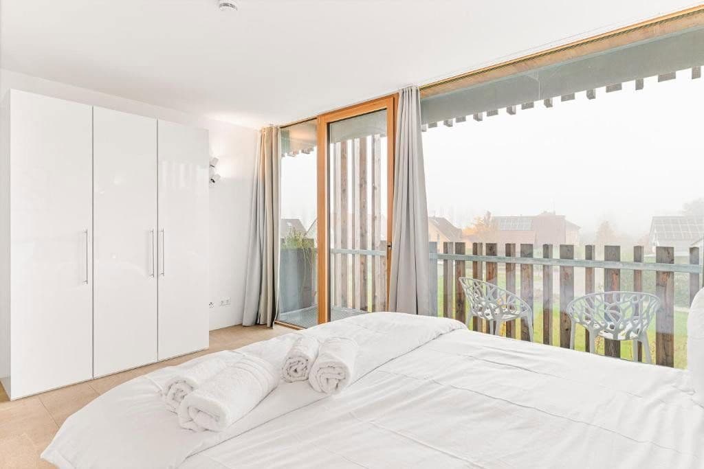 Predaj domu 185 m², pozemek 135 m², Zum Schierenberg 23, Öhningen, Bádensko-Wurttembersko Predaj domu 185 m², pozemek 135 m², Zum Schierenberg 23, Öhningen, Bádensko-Wurttembersko