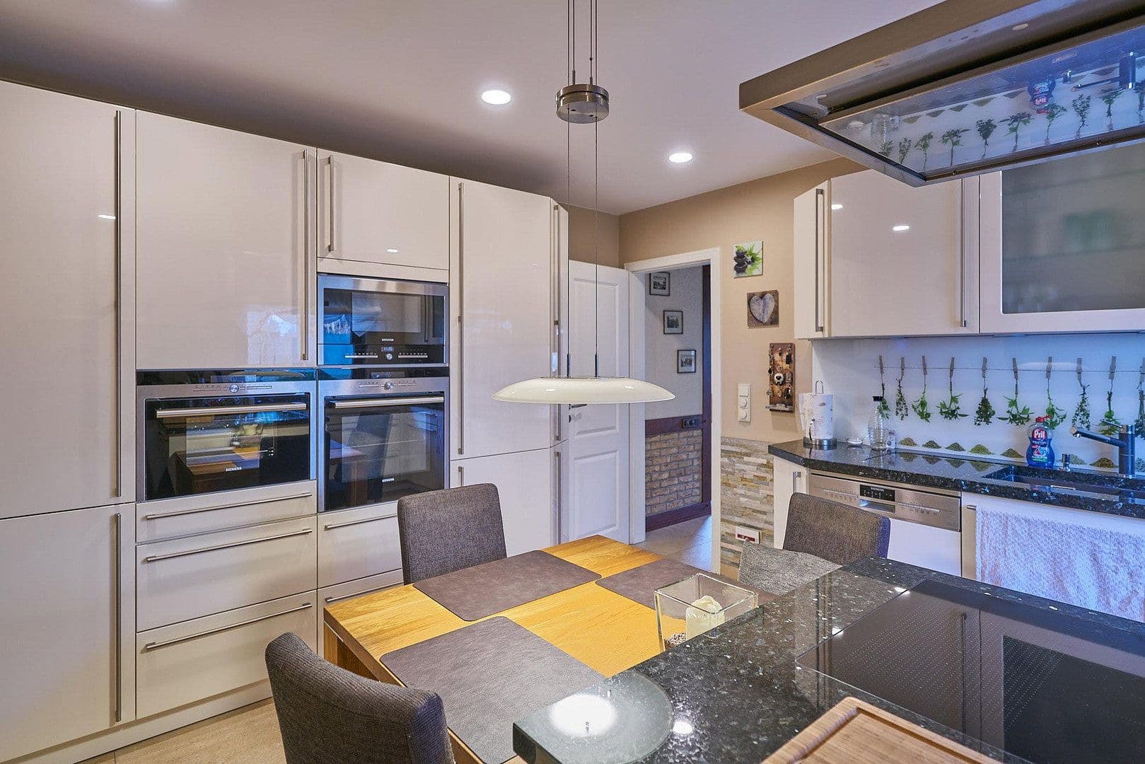 Predaj domu 115 m², pozemek 484 m², Berlin, Berlín Predaj domu 115 m², pozemek 484 m², Berlin, Berlín