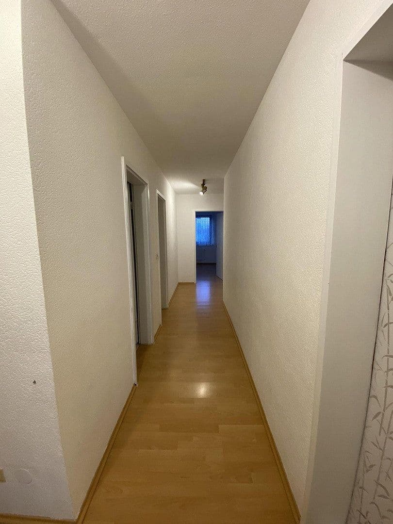 Prenájom bytu 3-izbový 94 m², Stuttgart, Bádensko-Wurttembersko Prenájom bytu 3-izbový 94 m², Stuttgart, Bádensko-Wurttembersko