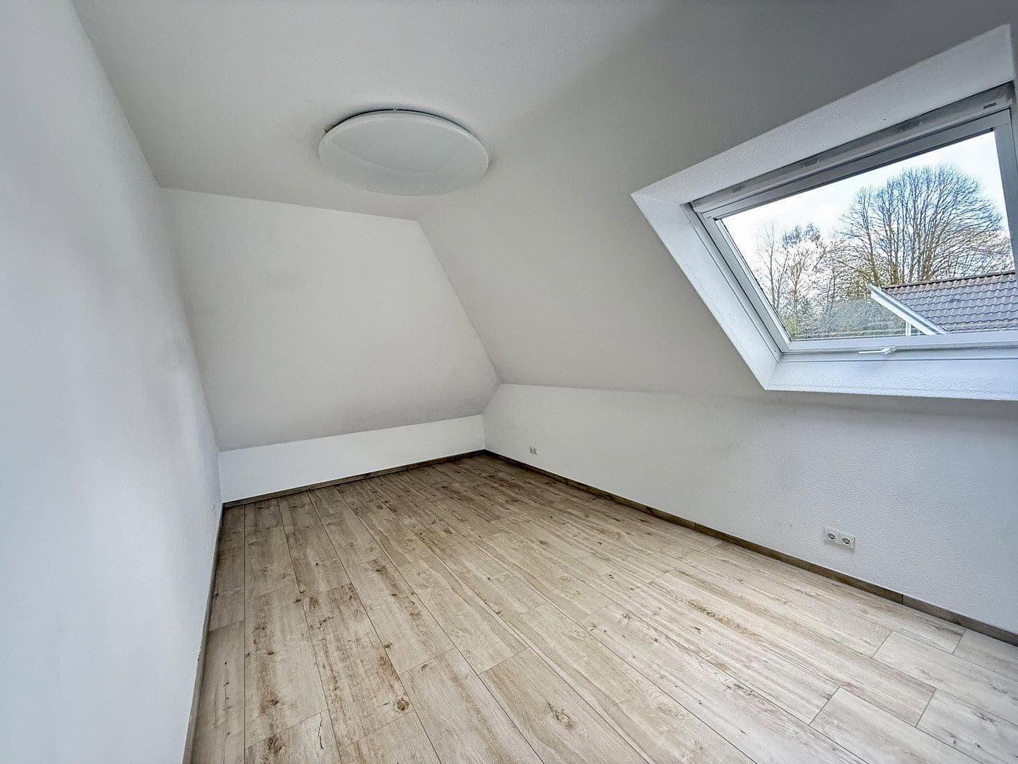 Predaj domu 263 m², pozemek 4.800 m², Rödinghausen, Severné Porýnie - Westfálsko Predaj domu 263 m², pozemek 4.800 m², Rödinghausen, Severné Porýnie - Westfálsko