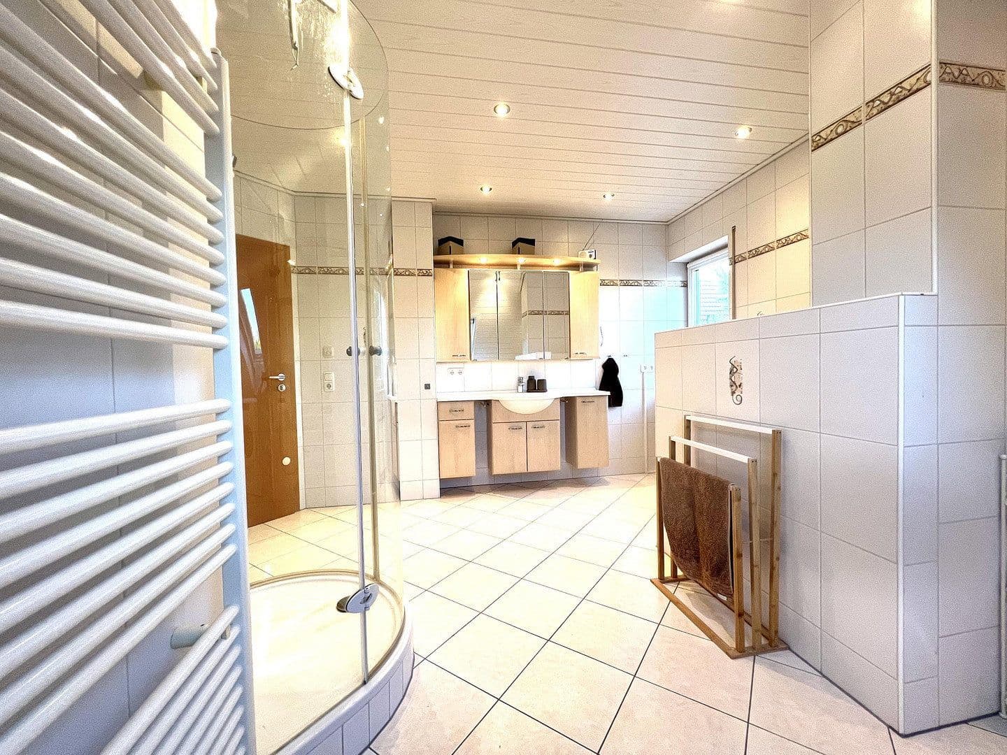 Predaj domu 188 m², pozemek 668 m², Schweinfurt, Bavorsko Predaj domu 188 m², pozemek 668 m², Schweinfurt, Bavorsko