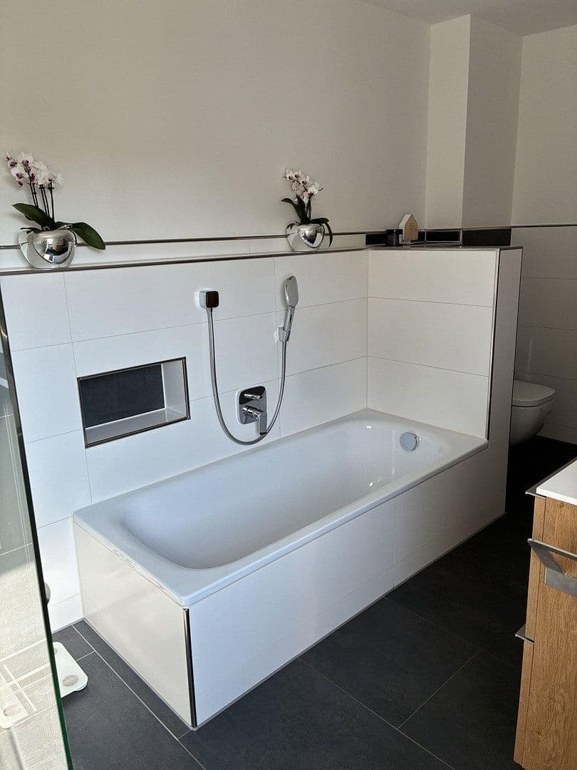 Predaj bytu 4-izbový 129 m², Frankfurt Am Main, Hesensko Predaj bytu 4-izbový 129 m², Frankfurt Am Main, Hesensko