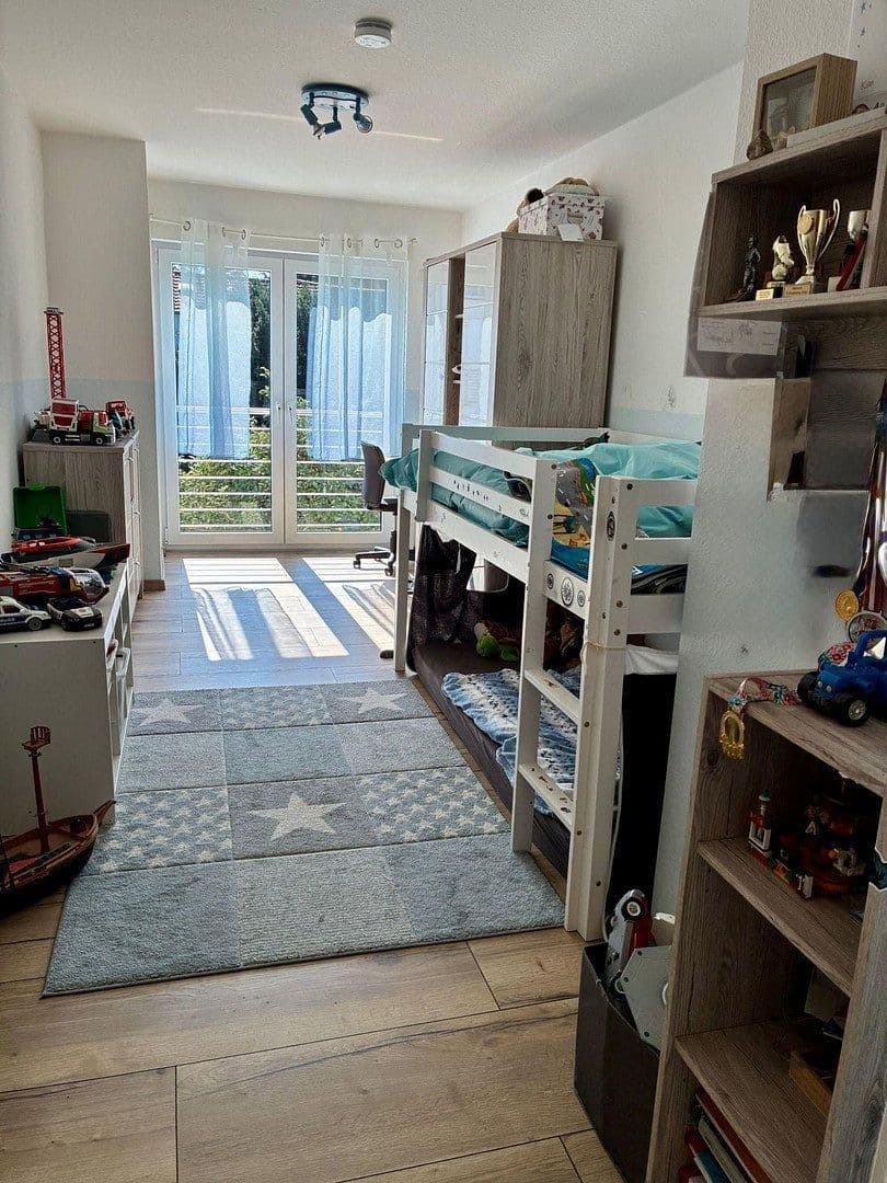 Predaj bytu 4-izbový 129 m², Frankfurt Am Main, Hesensko Predaj bytu 4-izbový 129 m², Frankfurt Am Main, Hesensko