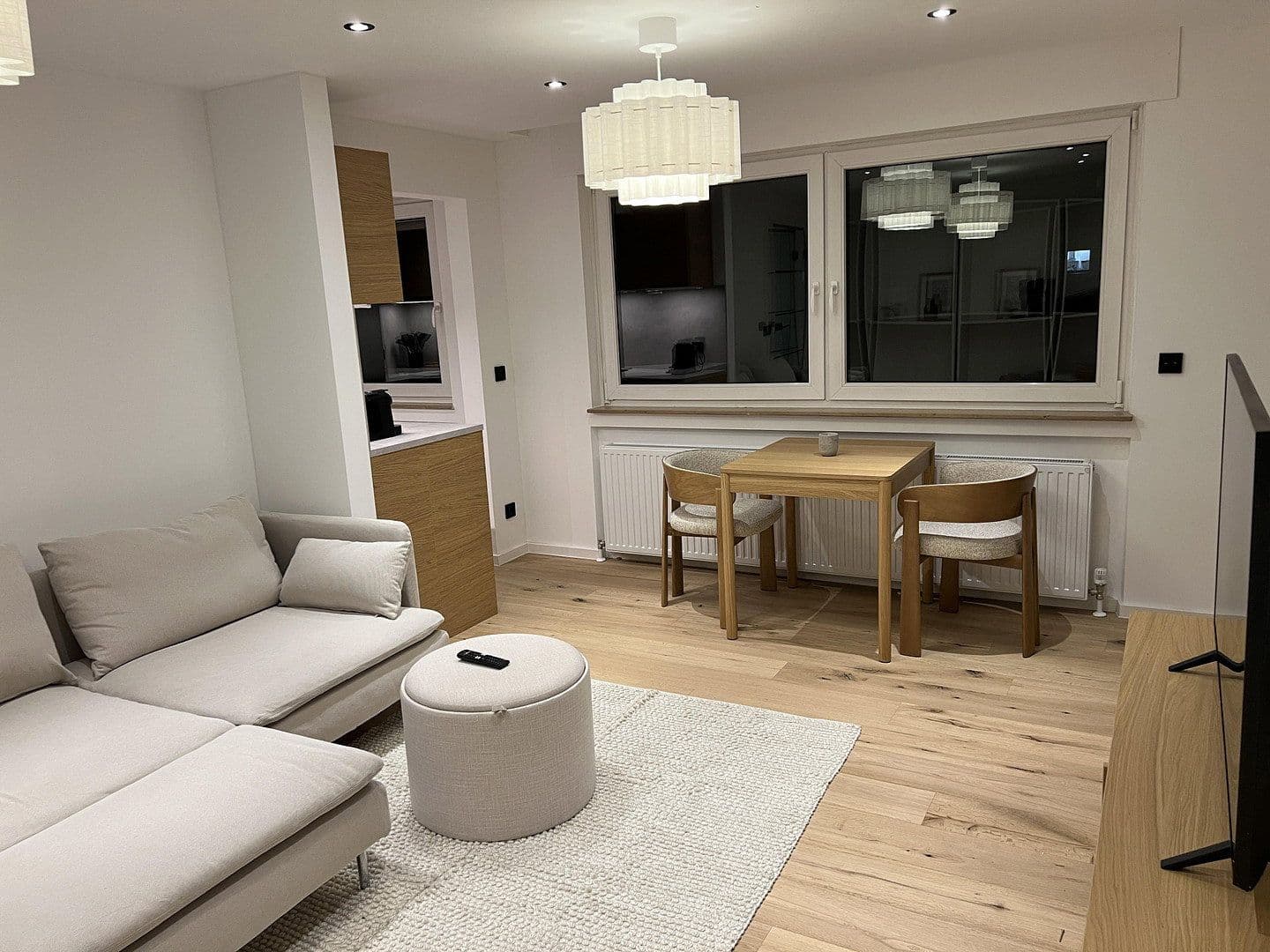 Prenájom bytu 2-izbový 50 m², Reichenaustraße 25, München, Bavorsko Prenájom bytu 2-izbový 50 m², Reichenaustraße 25, München, Bavorsko