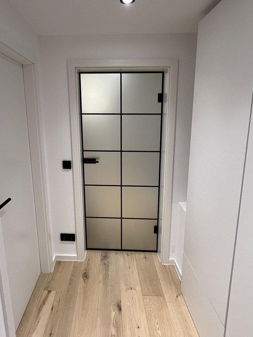 Prenájom bytu 2-izbový 50 m², Reichenaustraße 25, München, Bavorsko Prenájom bytu 2-izbový 50 m², Reichenaustraße 25, München, Bavorsko