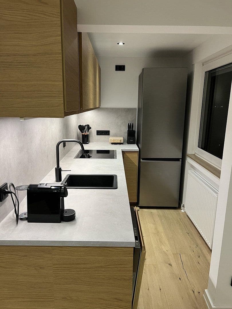 Prenájom bytu 2-izbový 50 m², Reichenaustraße 25, München, Bavorsko Prenájom bytu 2-izbový 50 m², Reichenaustraße 25, München, Bavorsko