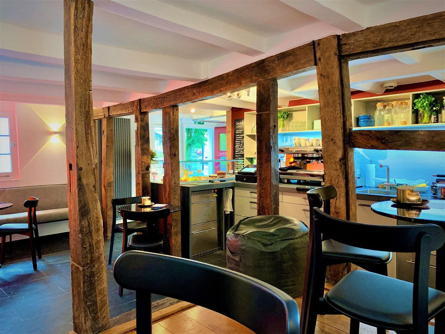 Predaj nebytového priestoru 388 m², Bergisch Gladbach, Severné Porýnie - Westfálsko Predaj nebytového priestoru 388 m², Bergisch Gladbach, Severné Porýnie - Westfálsko