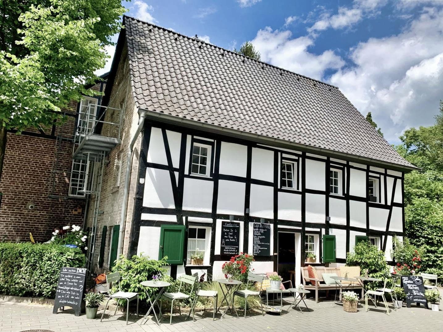 Predaj nebytového priestoru 388 m², Bergisch Gladbach, Severné Porýnie - Westfálsko Predaj nebytového priestoru 388 m², Bergisch Gladbach, Severné Porýnie - Westfálsko