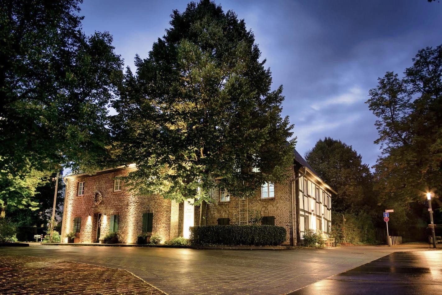 Predaj nebytového priestoru 388 m², Bergisch Gladbach, Severné Porýnie - Westfálsko Predaj nebytového priestoru 388 m², Bergisch Gladbach, Severné Porýnie - Westfálsko