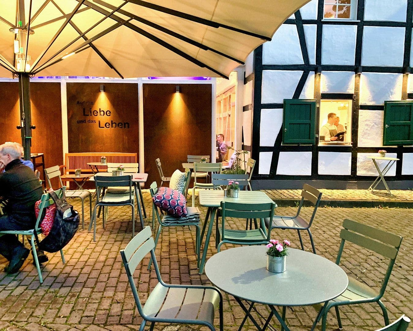 Predaj nebytového priestoru 388 m², Bergisch Gladbach, Severné Porýnie - Westfálsko Predaj nebytového priestoru 388 m², Bergisch Gladbach, Severné Porýnie - Westfálsko