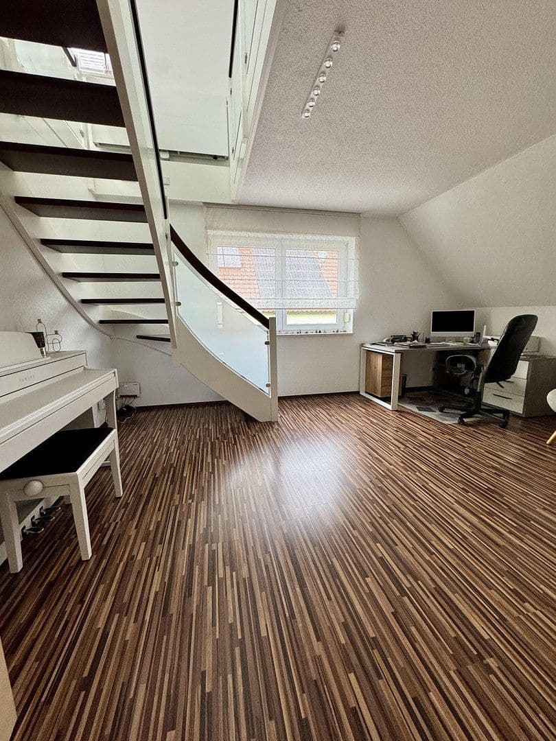 Predaj domu 275 m², pozemek 644 m², Dillingen an der Donau, Bavorsko Predaj domu 275 m², pozemek 644 m², Dillingen an der Donau, Bavorsko