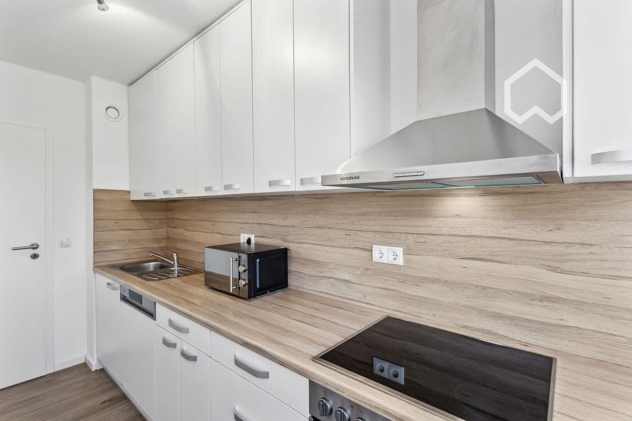 Prenájom bytu 1-izbový 80 m², Haunstetter Str 95, Augsburg, Bavorsko Prenájom bytu 1-izbový 80 m², Haunstetter Str 95, Augsburg, Bavorsko