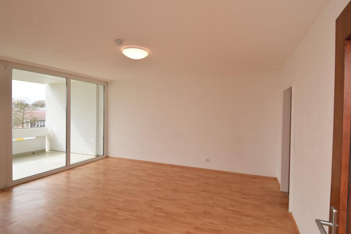 Prenájom bytu 3-izbový 71 m², Unterhaching München, Bavorsko Prenájom bytu 3-izbový 71 m², Unterhaching München, Bavorsko