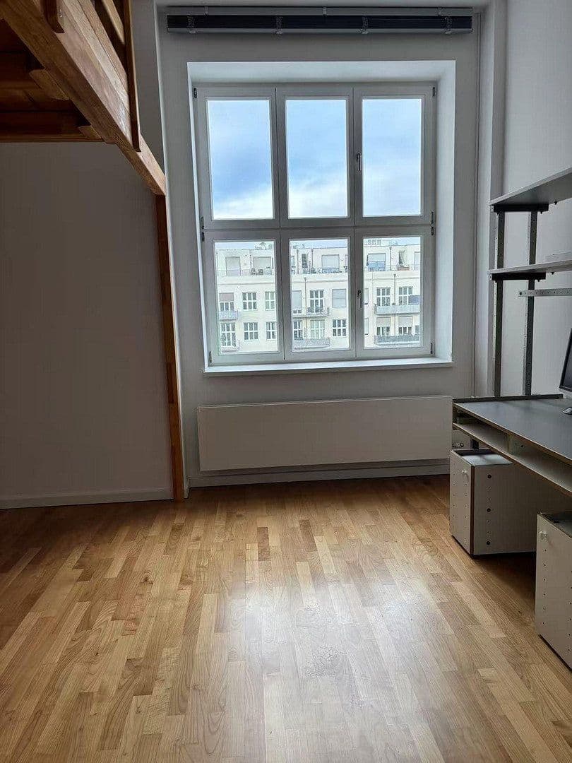 Predaj bytu 3-izbový 107 m², Berlin, Berlín Predaj bytu 3-izbový 107 m², Berlin, Berlín