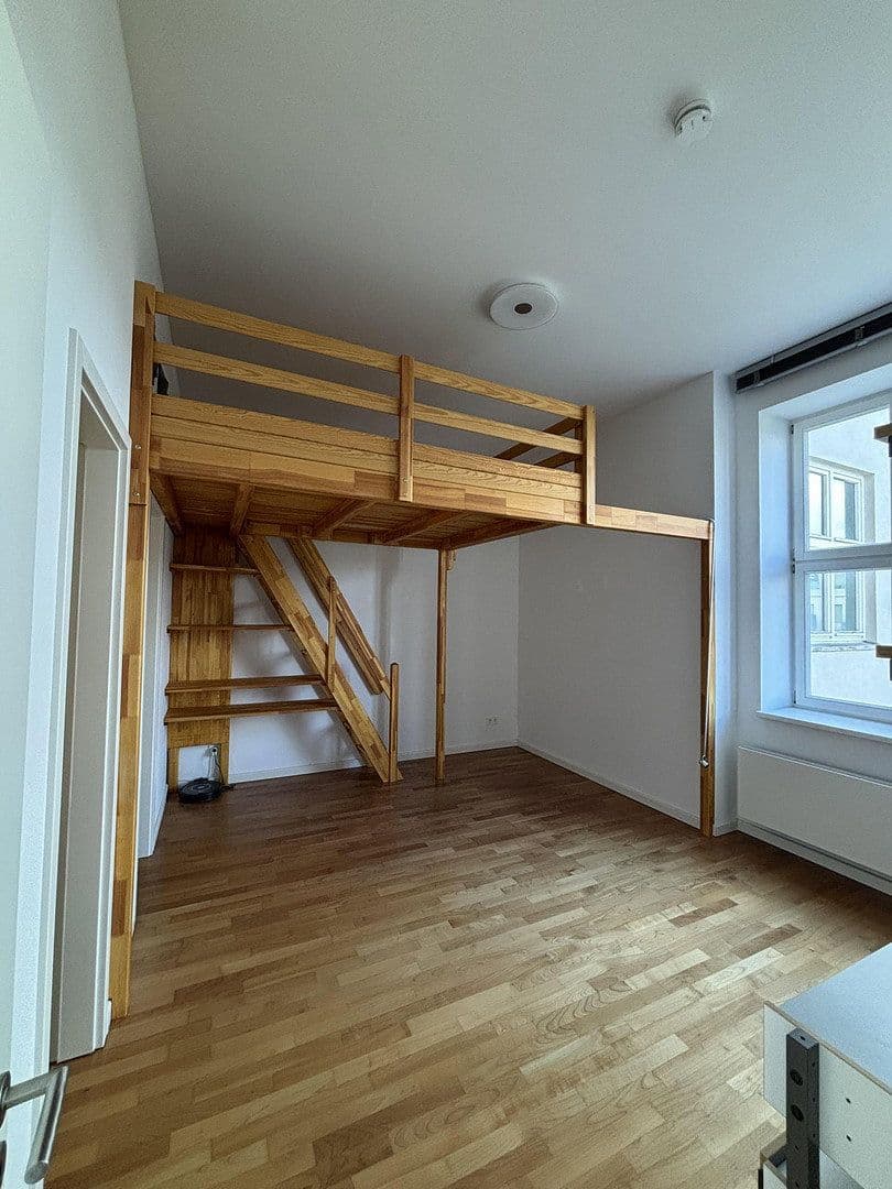 Predaj bytu 3-izbový 107 m², Berlin, Berlín Predaj bytu 3-izbový 107 m², Berlin, Berlín