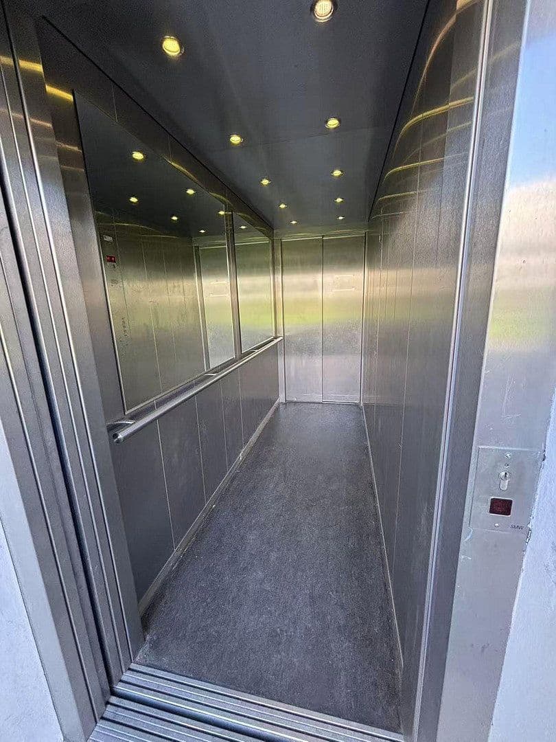 Predaj bytu 3-izbový 107 m², Berlin, Berlín Predaj bytu 3-izbový 107 m², Berlin, Berlín