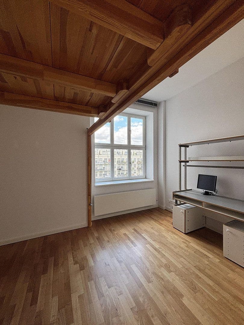 Predaj bytu 3-izbový 107 m², Berlin, Berlín Predaj bytu 3-izbový 107 m², Berlin, Berlín