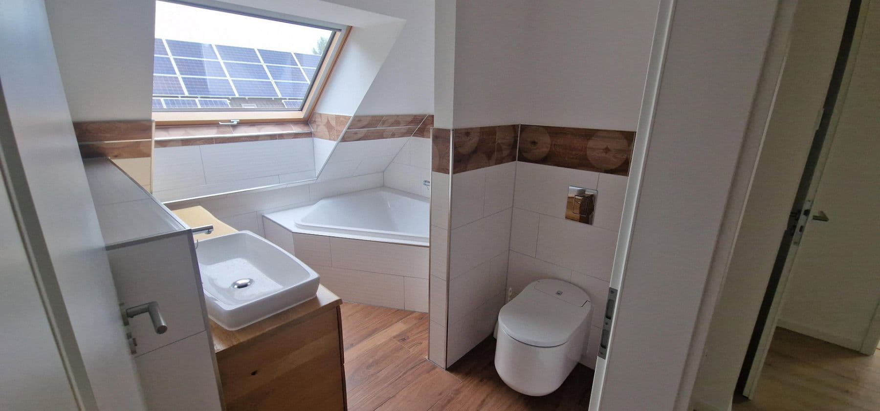 Prenájom domu 145 m², pozemek 150 m², Weydemeyerstr 180a, Chemnitz, Sasko Prenájom domu 145 m², pozemek 150 m², Weydemeyerstr 180a, Chemnitz, Sasko