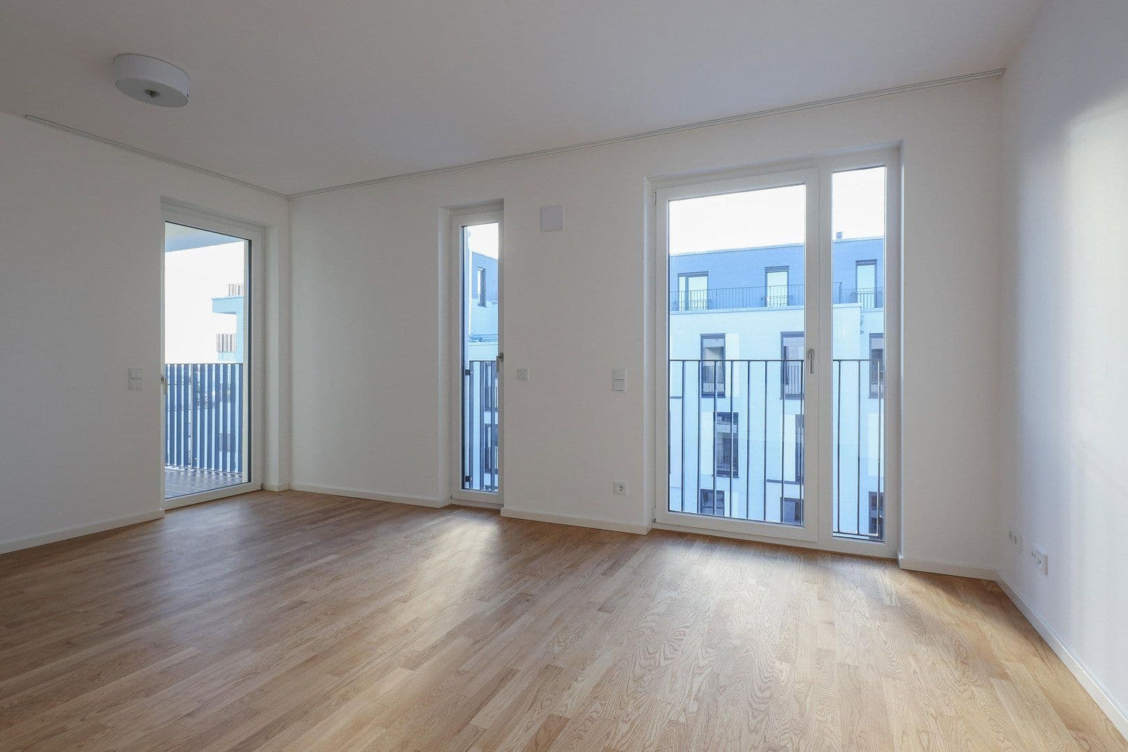 Prenájom bytu 2-izbový 56 m², Berlin, Berlín Prenájom bytu 2-izbový 56 m², Berlin, Berlín