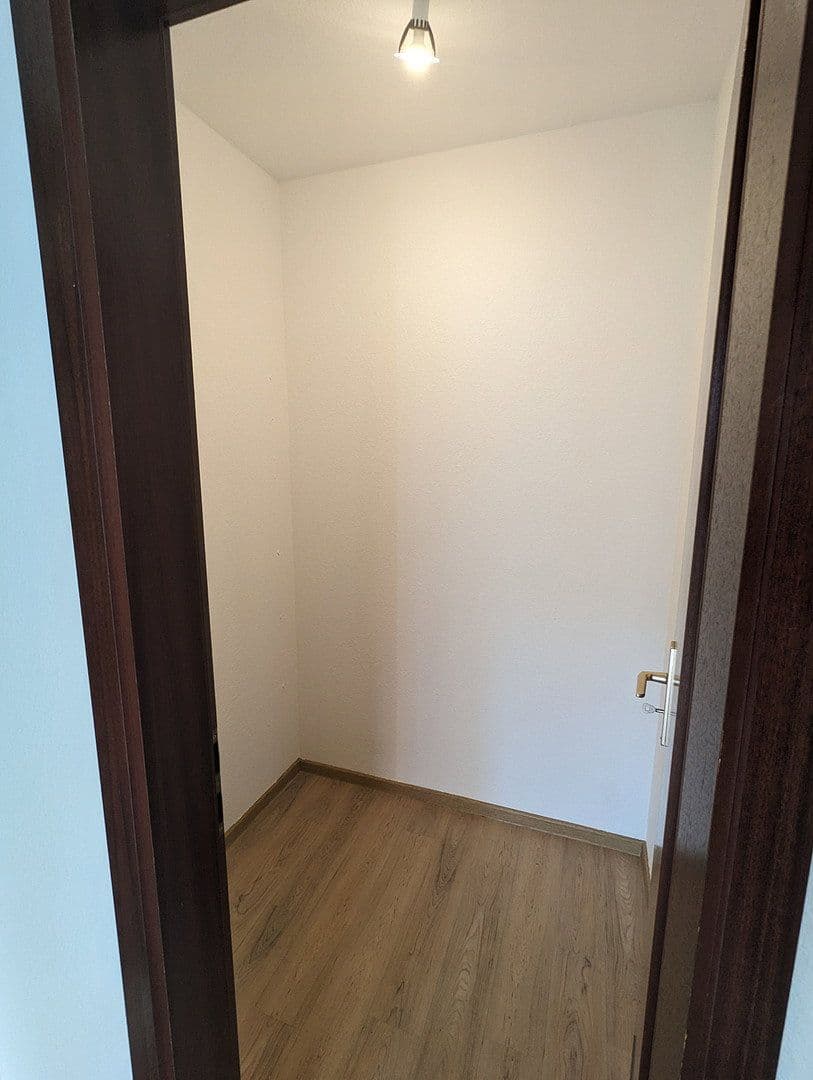 Prenájom bytu 2-izbový 58 m², Liebknechstraße 66, Magdeburg, Sasko-Anhaltsko Prenájom bytu 2-izbový 58 m², Liebknechstraße 66, Magdeburg, Sasko-Anhaltsko