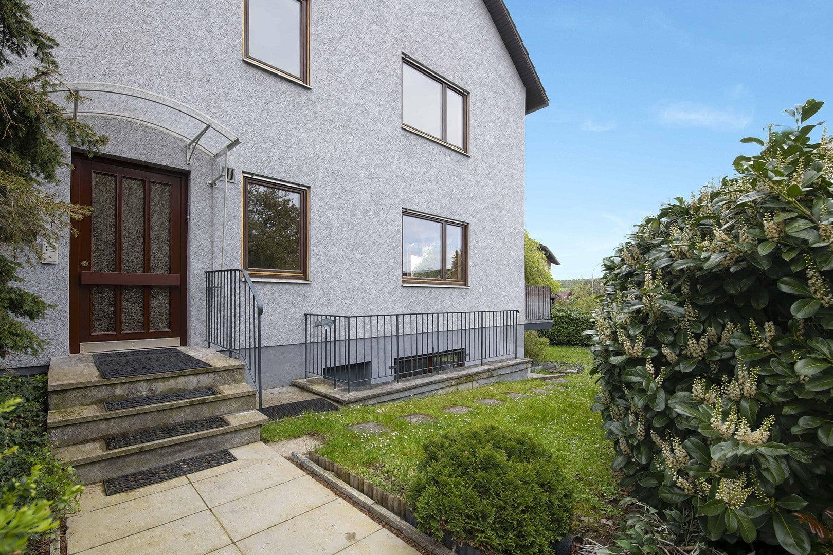 Predaj domu 234 m², pozemek 384 m², Kleinrinderfeld, Bavorsko Predaj domu 234 m², pozemek 384 m², Kleinrinderfeld, Bavorsko