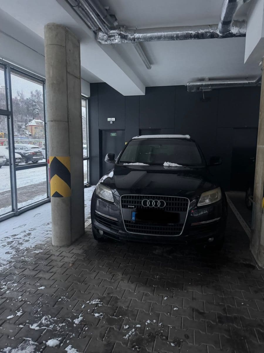 Prenájom garáže 12 m², Mezi Vodami, Praha, Praha Prenájom garáže 12 m², Mezi Vodami, Praha, Praha