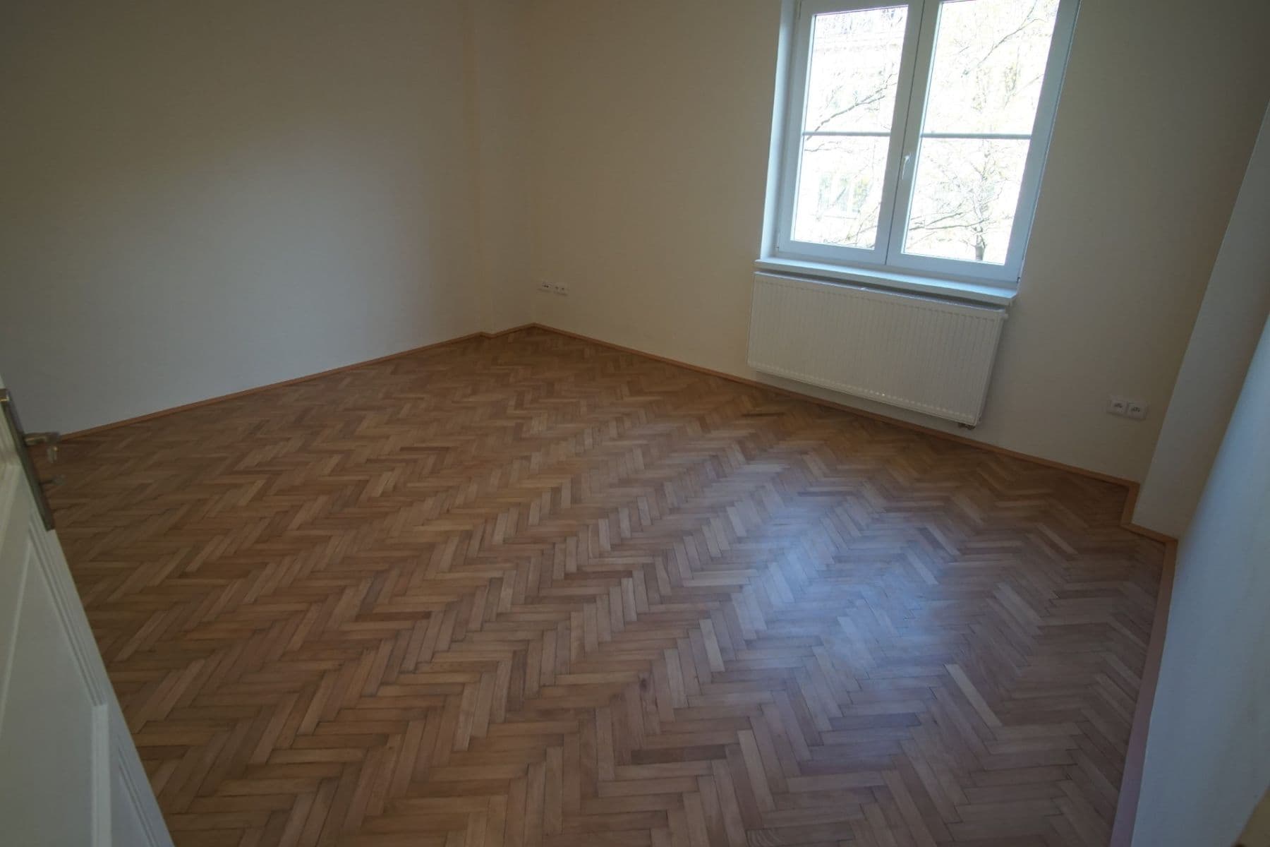 Prenájom bytu 3-izbový 58 m², Biskupcova, Praha, Praha Prenájom bytu 3-izbový 58 m², Biskupcova, Praha, Praha