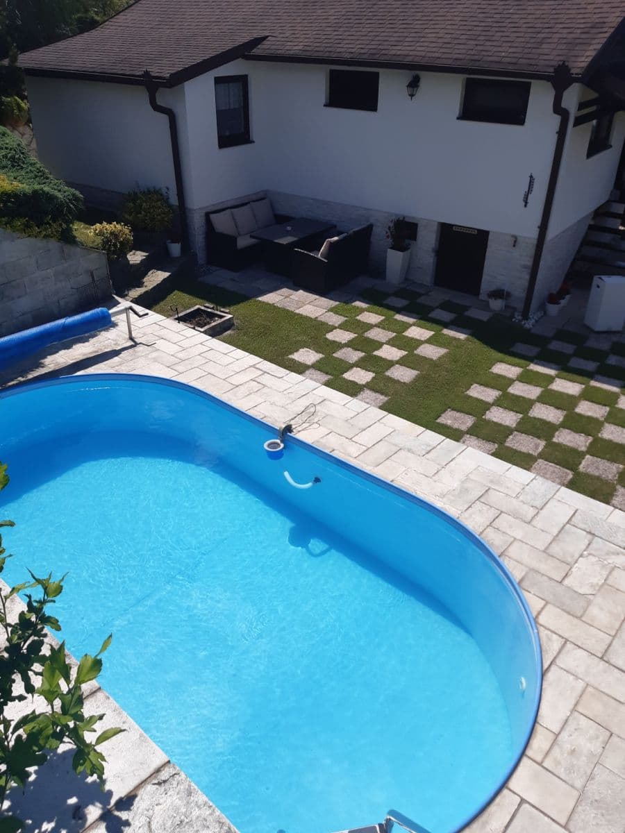 Predaj rekreačného objektu 55 m², pozemek 1.167 m², Kamenný Přívoz, Středočeský kraj Predaj rekreačného objektu 55 m², pozemek 1.167 m², Kamenný Přívoz, Středočeský kraj